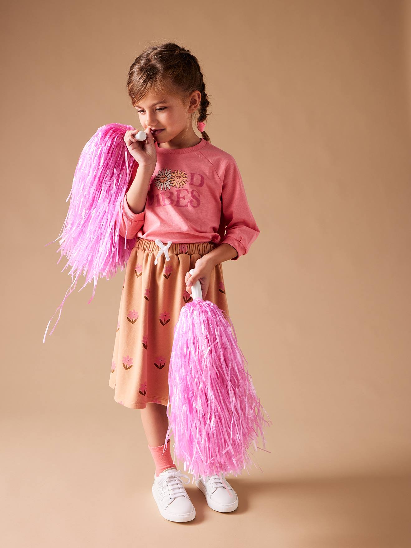 https://kids-avenue.com.ua/pages/gallery/6078/jupe-en-molleton-mi-longue-motifs-fleurs-fille (3).jpg